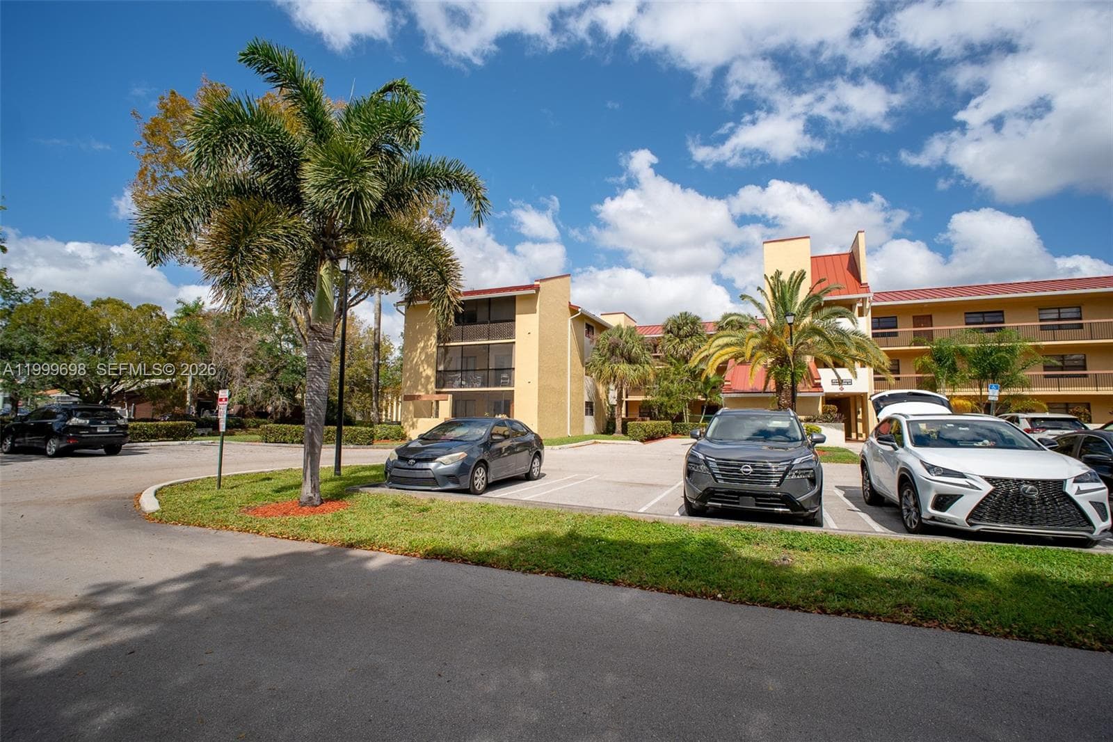 2083 Coral Ridge Dr # N302, Coral Springs FL 33071