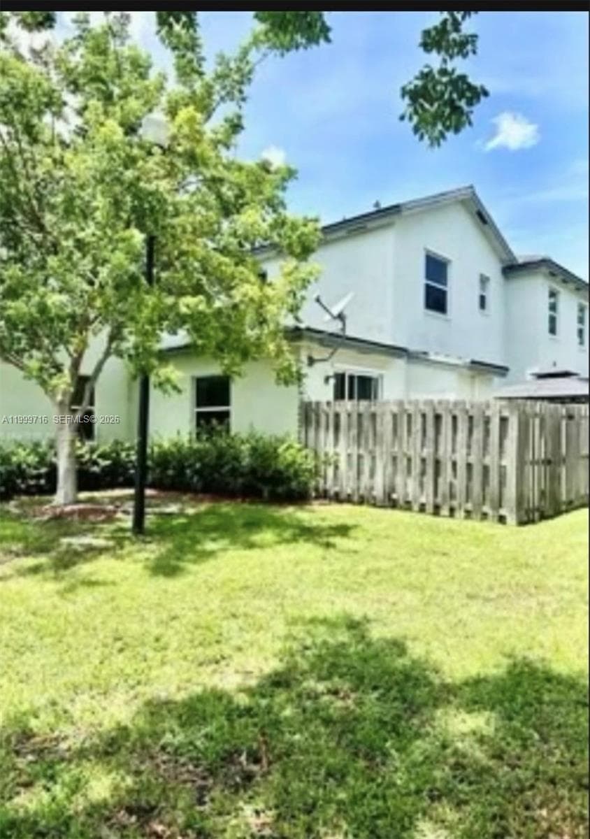 133 SE 28 # 8, Homestead FL 33033 photo 2