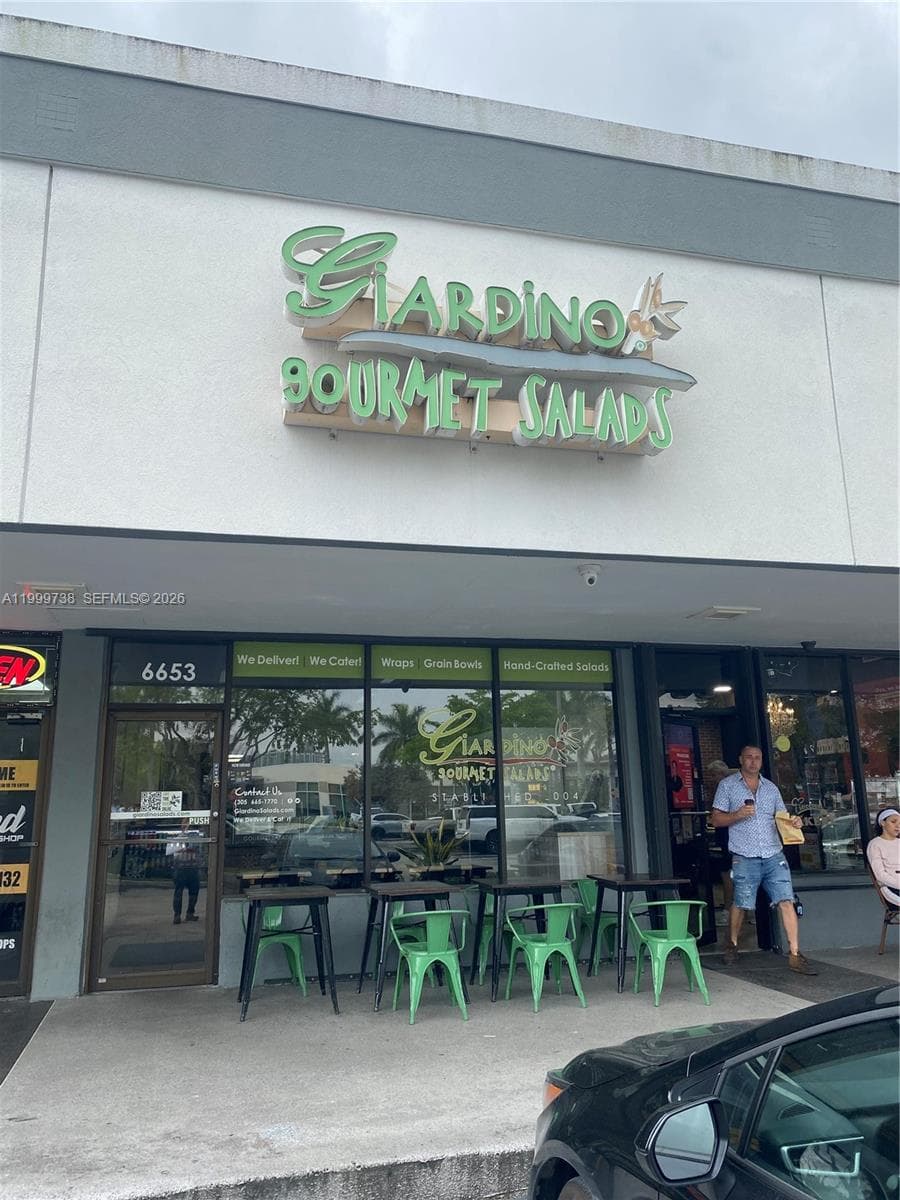 6653 S Dixie HWY, South Miami FL 33143