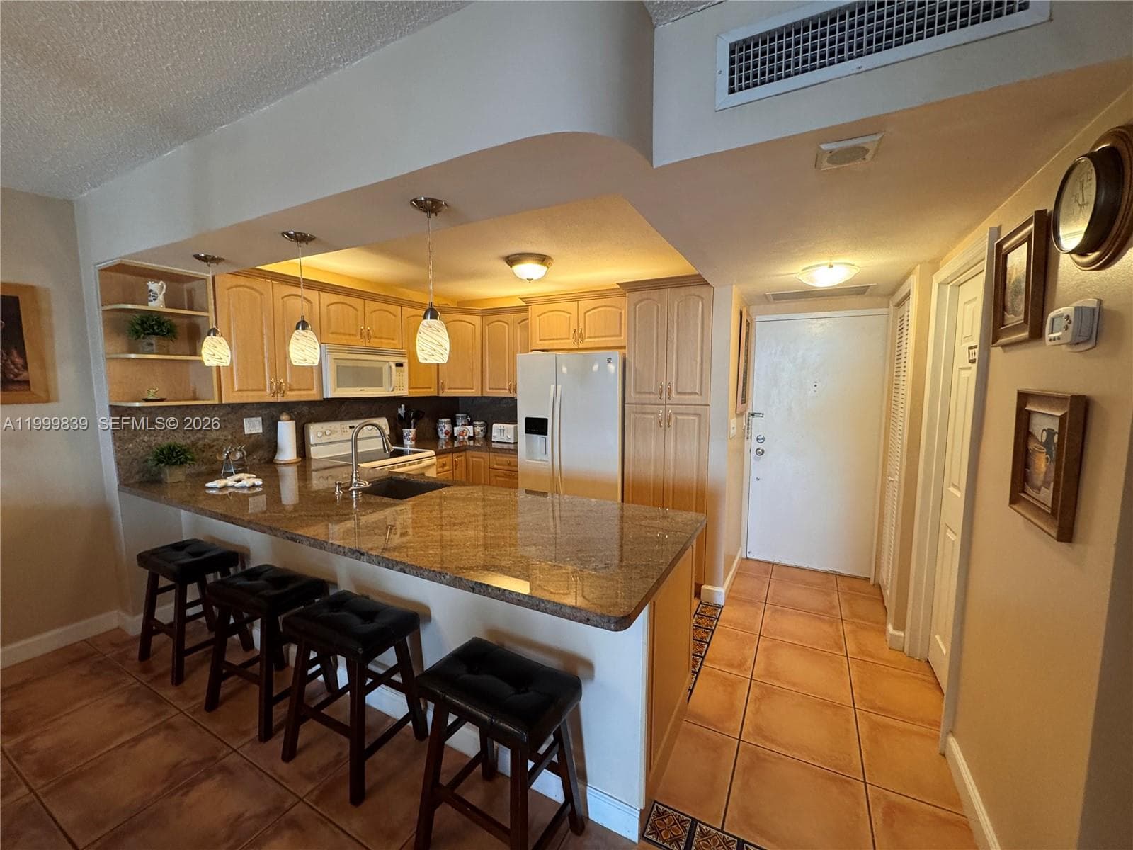 3725 S Ocean Dr # 421, Hollywood, FL 33019