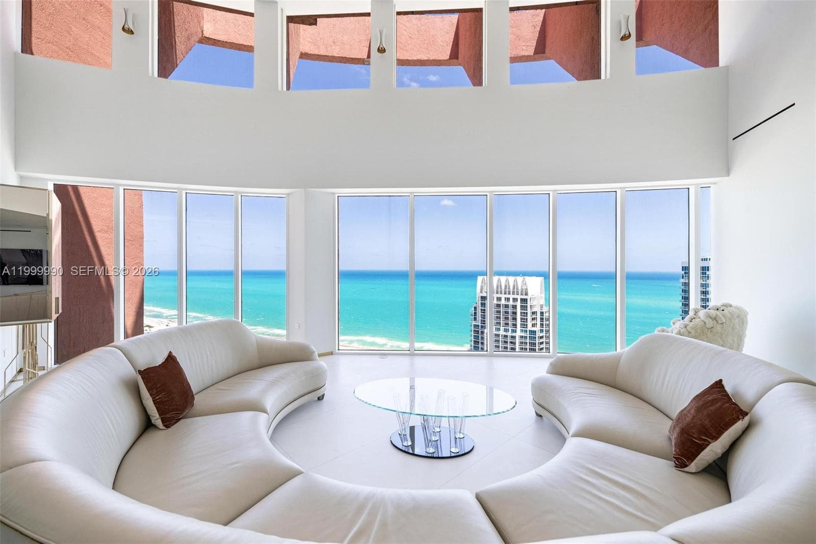 300 S Pointe Dr # 5, Miami Beach FL 33139 photo 2