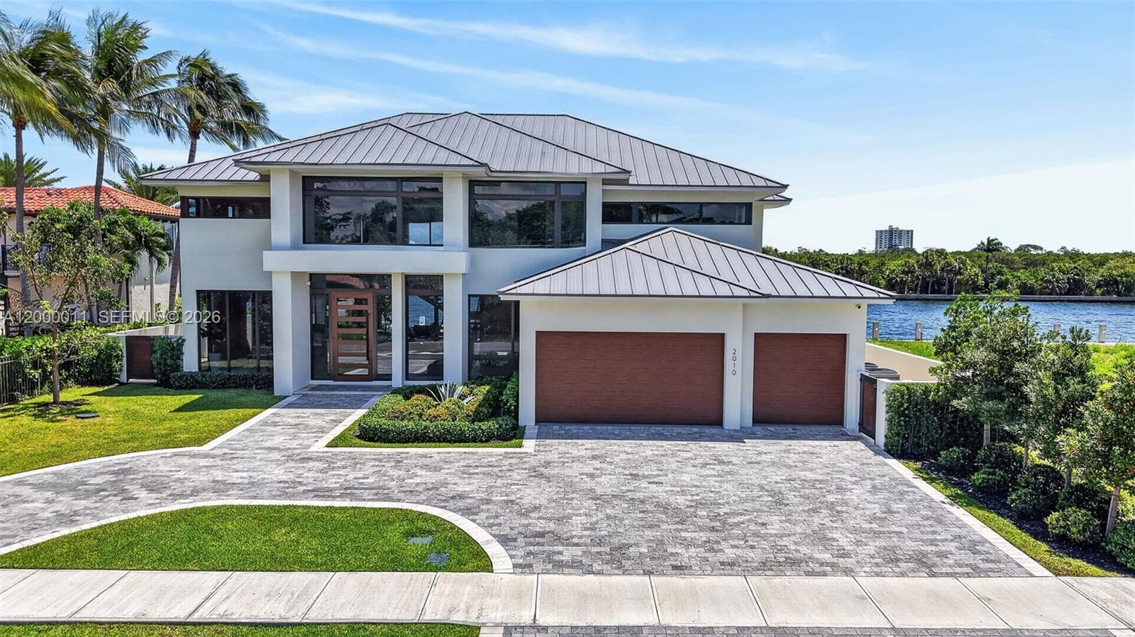2010 Intracoastal Dr, Fort Lauderdale FL 33305 photo 2