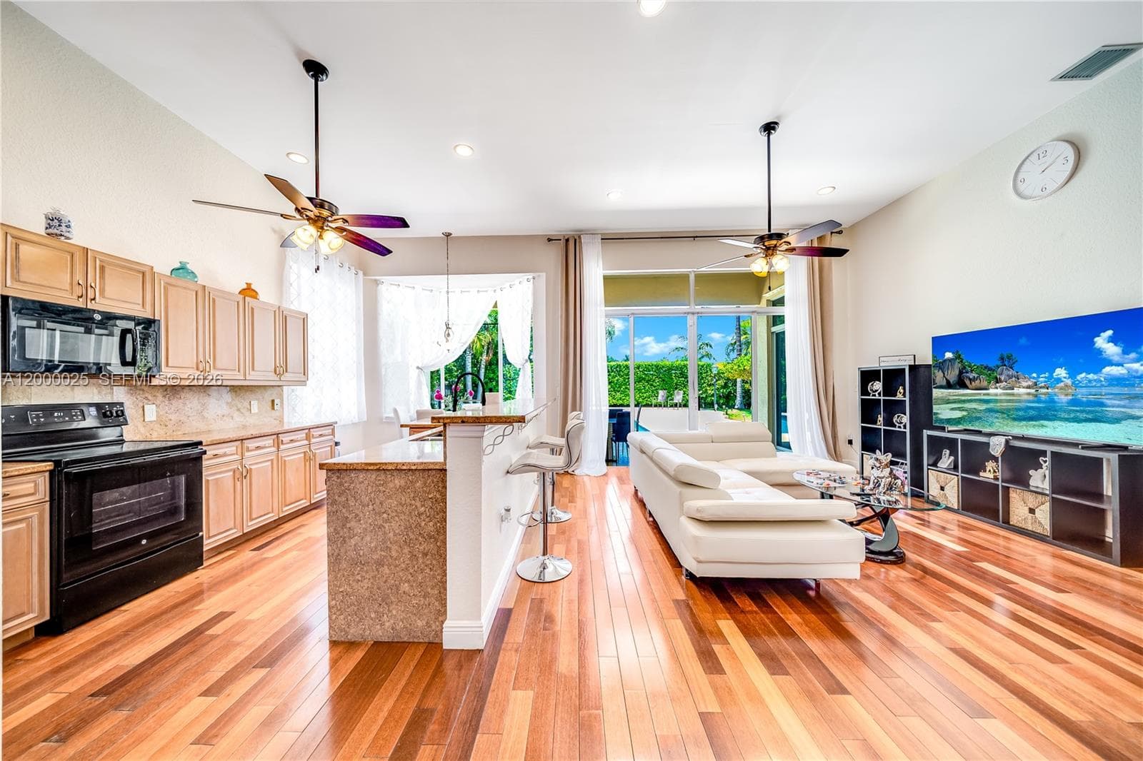 1241 S 13th Ave, Hollywood FL 33019 photo 2