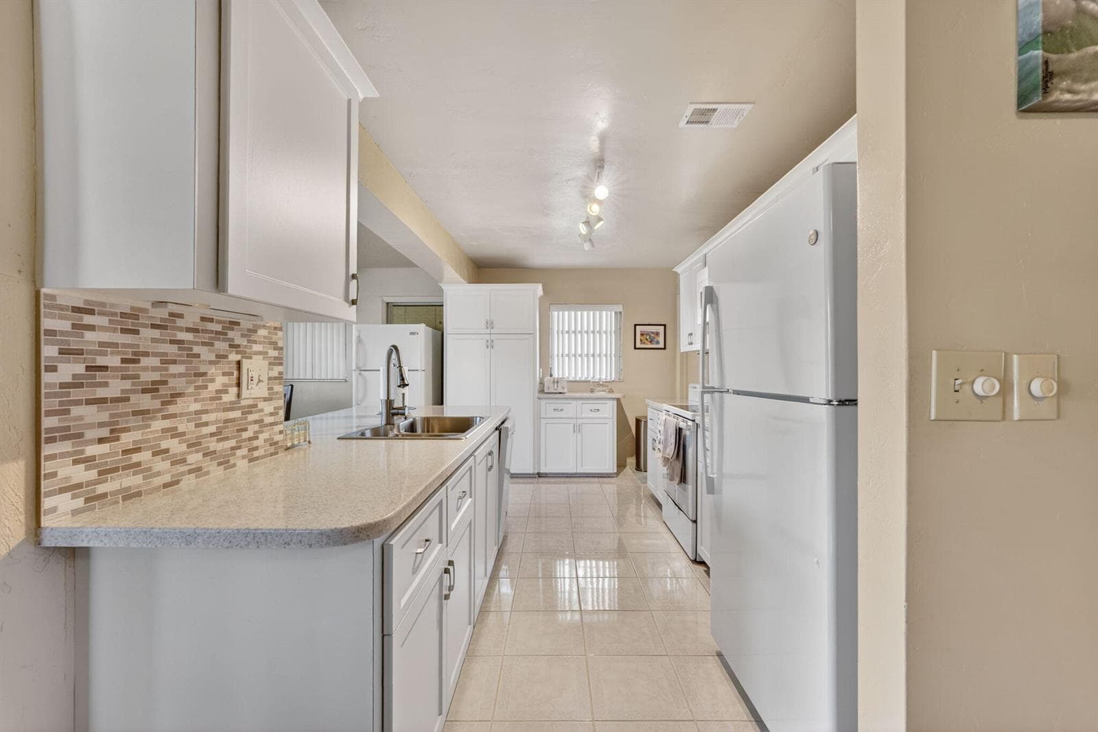 1211 NW 44th Street, Deerfield Beach FL 33064 photo 5