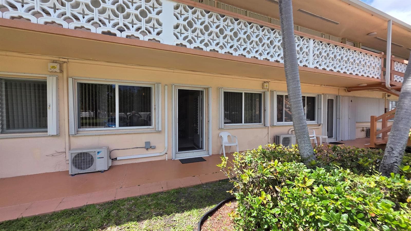 900 SW 10th Terrace # 2s, Hallandale Beach FL 33009 photo 2