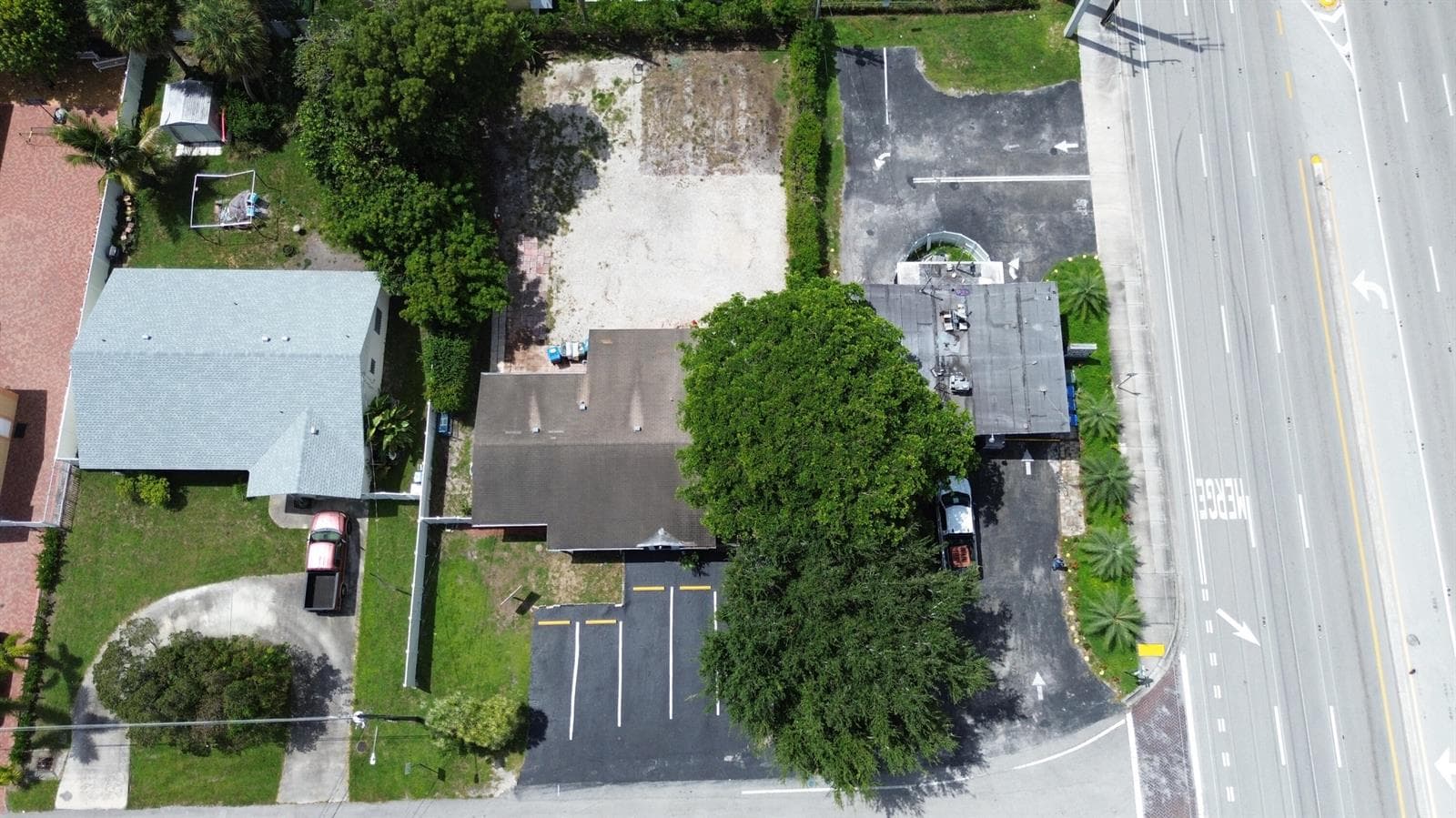 840 NW 33rd Street, Oakland Park FL 33309 photo 2