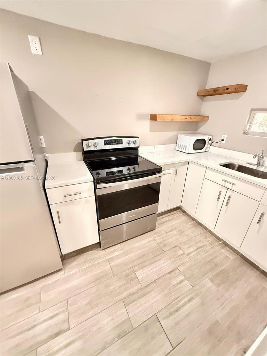1151 NE 18th St # 2, Fort Lauderdale, FL 33305 photo 3