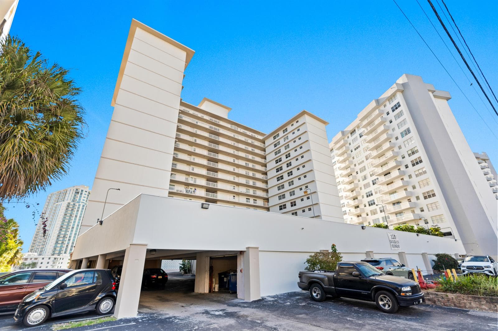 121 Golden Isles Drive # Ph1, Hallandale Beach FL 33009 photo 2