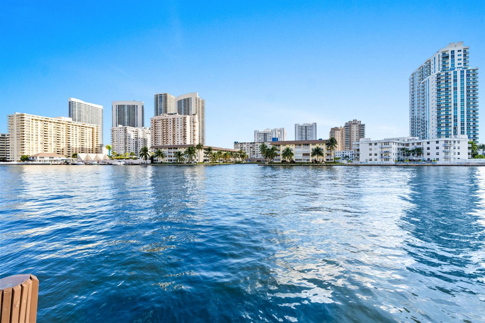 121 Golden Isles Drive # Ph1, Hallandale Beach FL 33009 photo 4