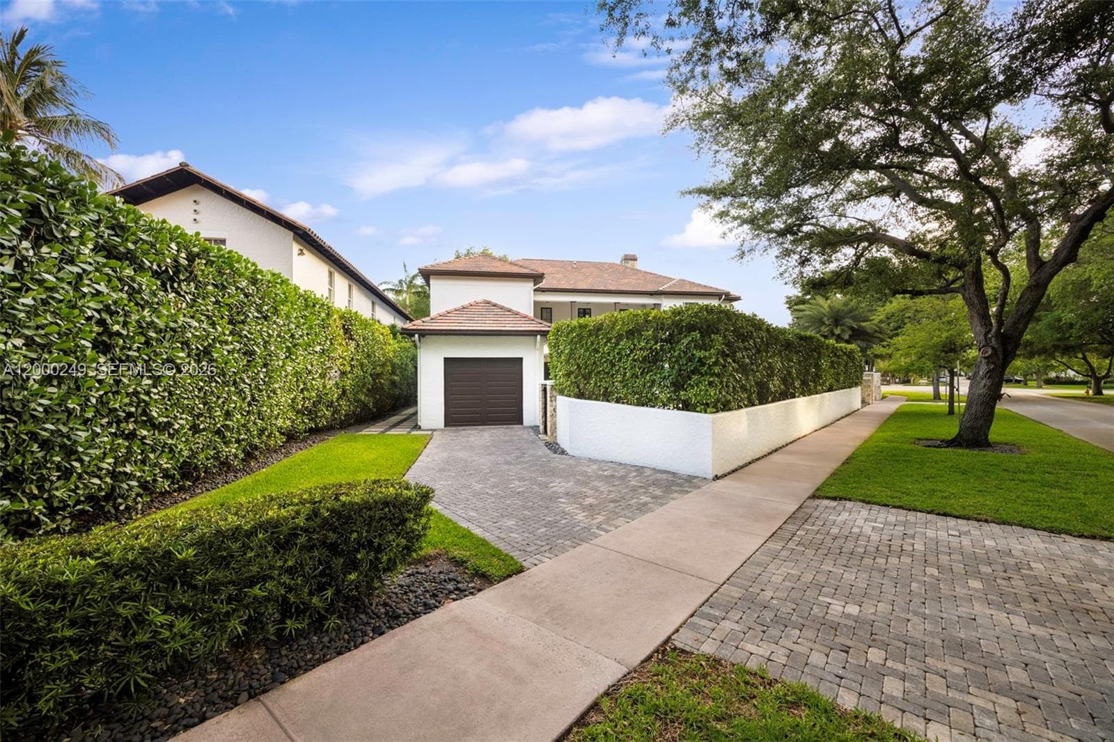 475 Amalfi Ave, Coral Gables FL 33146 photo 3