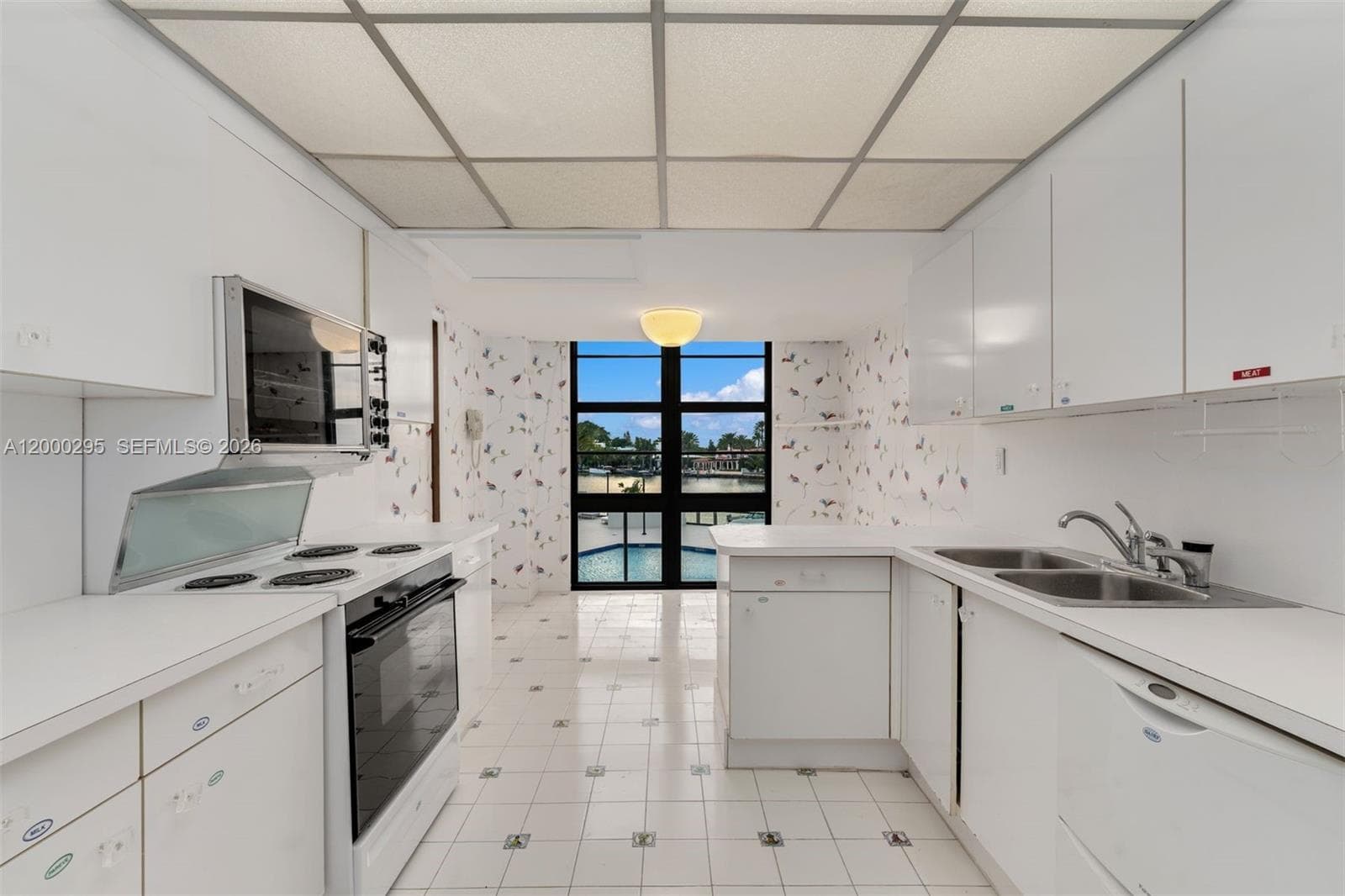 5500 Collins Ave # 304, Miami Beach FL 33140 photo 4