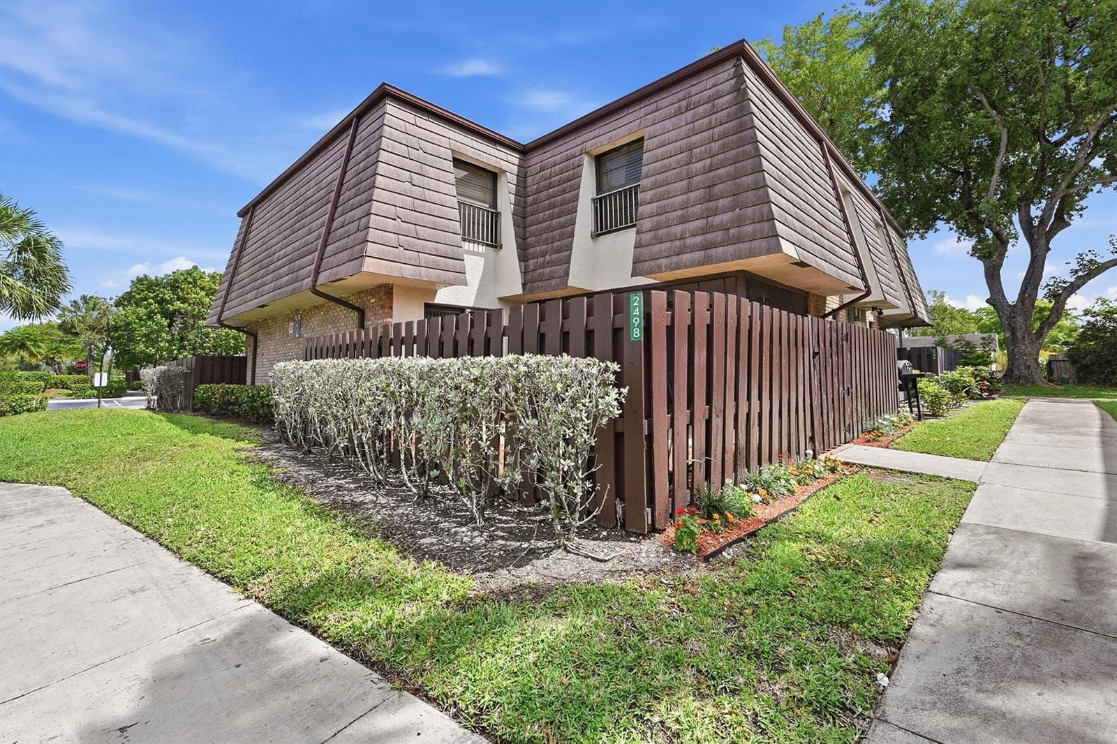2498 NW 99th Avenue, Coral Springs FL 33065 photo 2