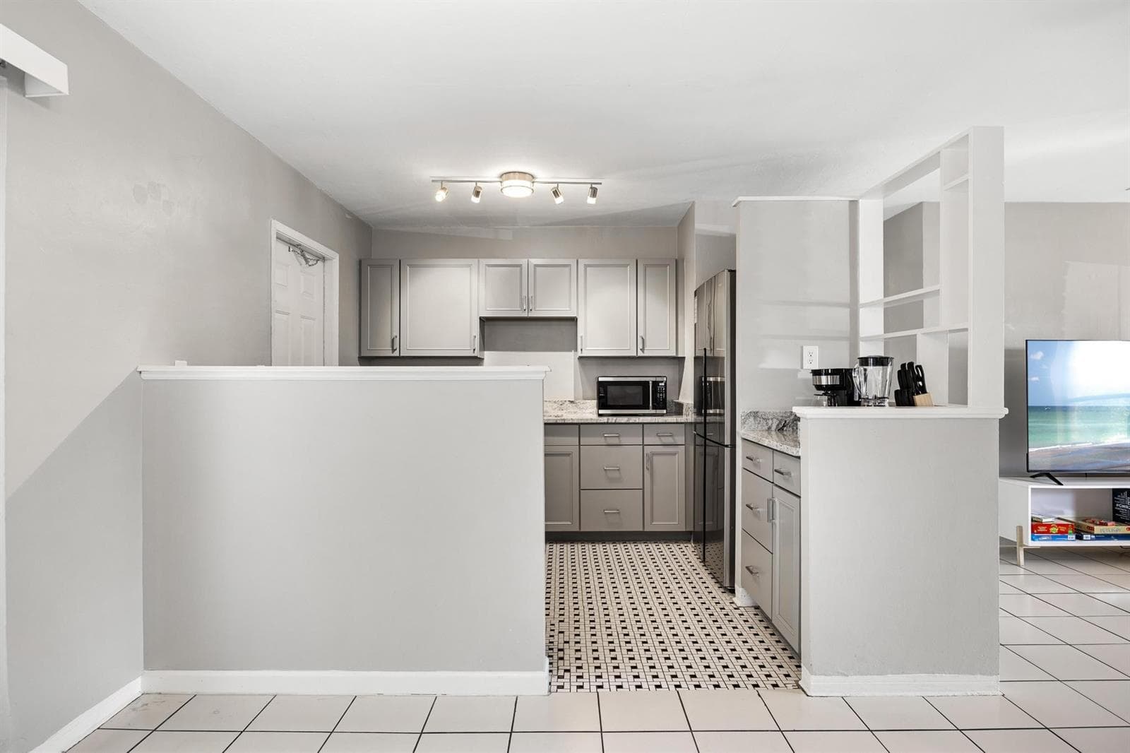 501 NW 30th Court, Wilton Manors FL 33311 photo 5