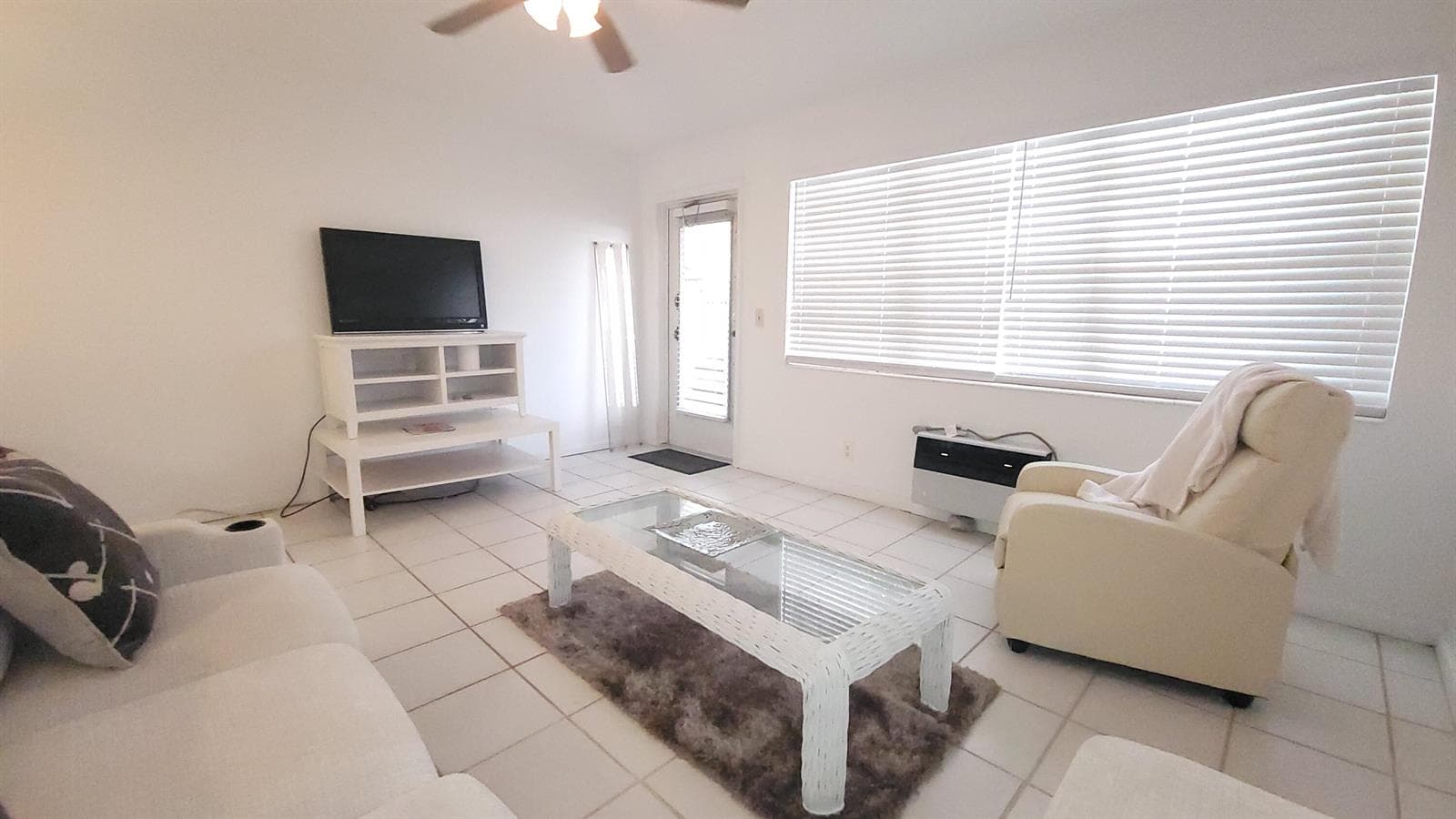 319 Chatham P, West Palm Beach FL 33417 photo 3