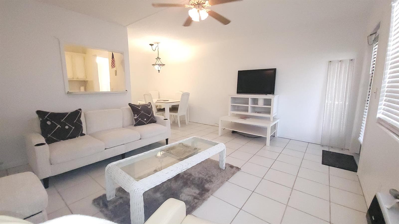 319 Chatham P, West Palm Beach FL 33417 photo 4