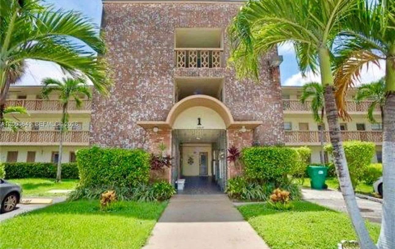 16900 NE 14 # 109, Miami FL 33162