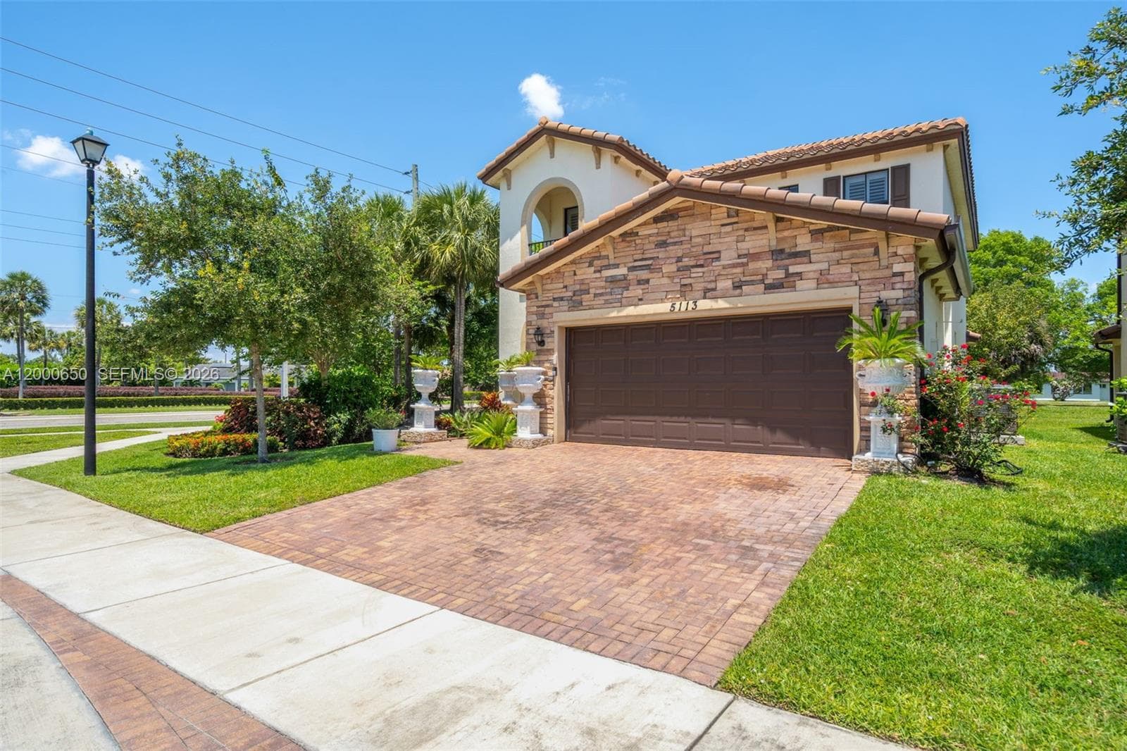 5113 NW 52nd St, Tamarac FL 33319 photo 2