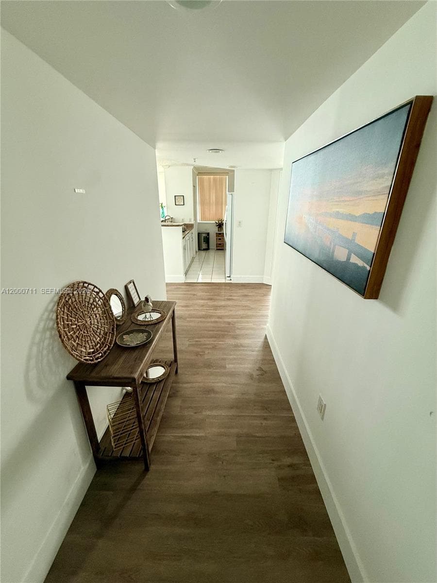 1155 Brickell Bay Dr # 1702, Miami FL 33131 photo 2