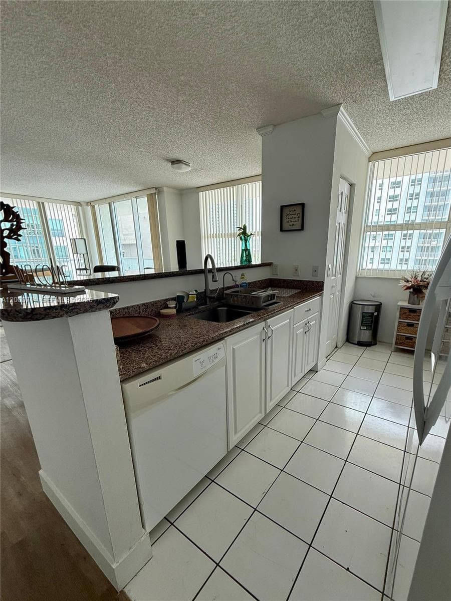 1155 Brickell Bay Dr # 1702, Miami FL 33131 photo 5