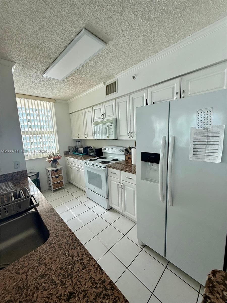 1155 Brickell Bay Dr # 1702, Miami FL 33131 photo 4