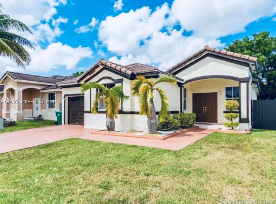 8135 NW 198th Ter, Hialeah FL 33015 photo 2