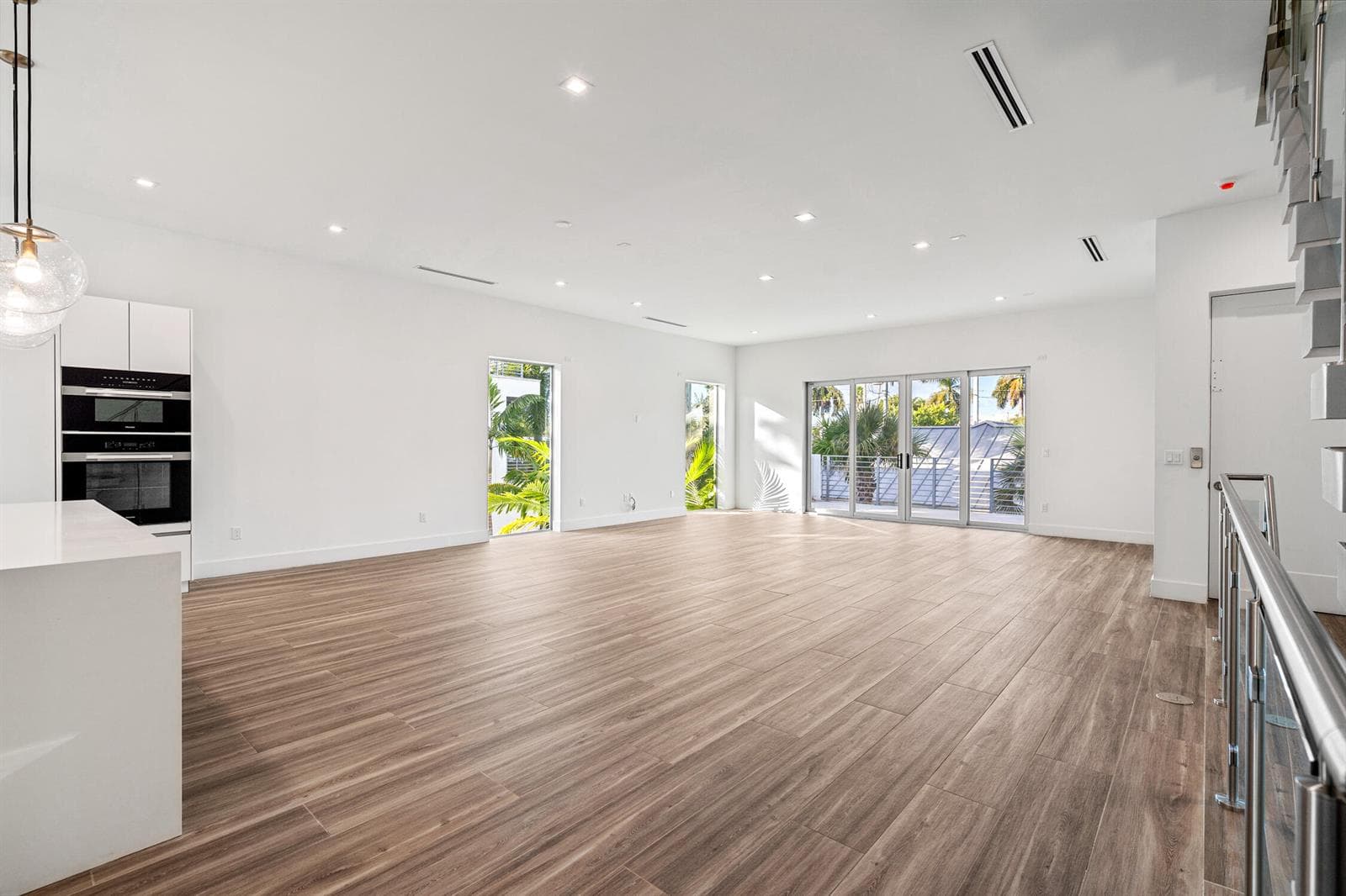 11 SE 11th Avenue, Fort Lauderdale FL 33301 photo 3