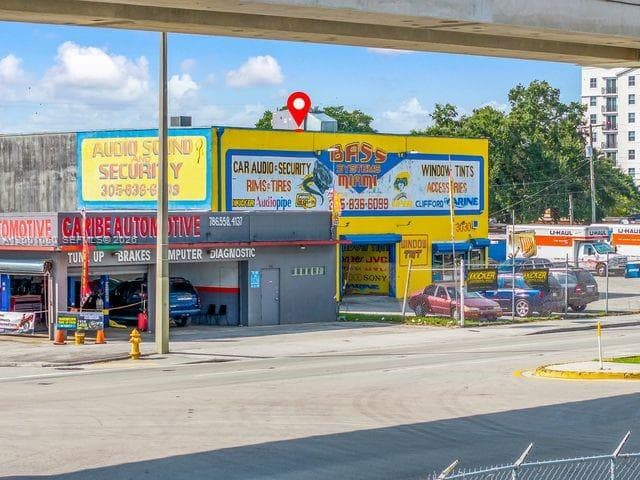 3030 NW 79th St, Miami FL 33147 photo 3