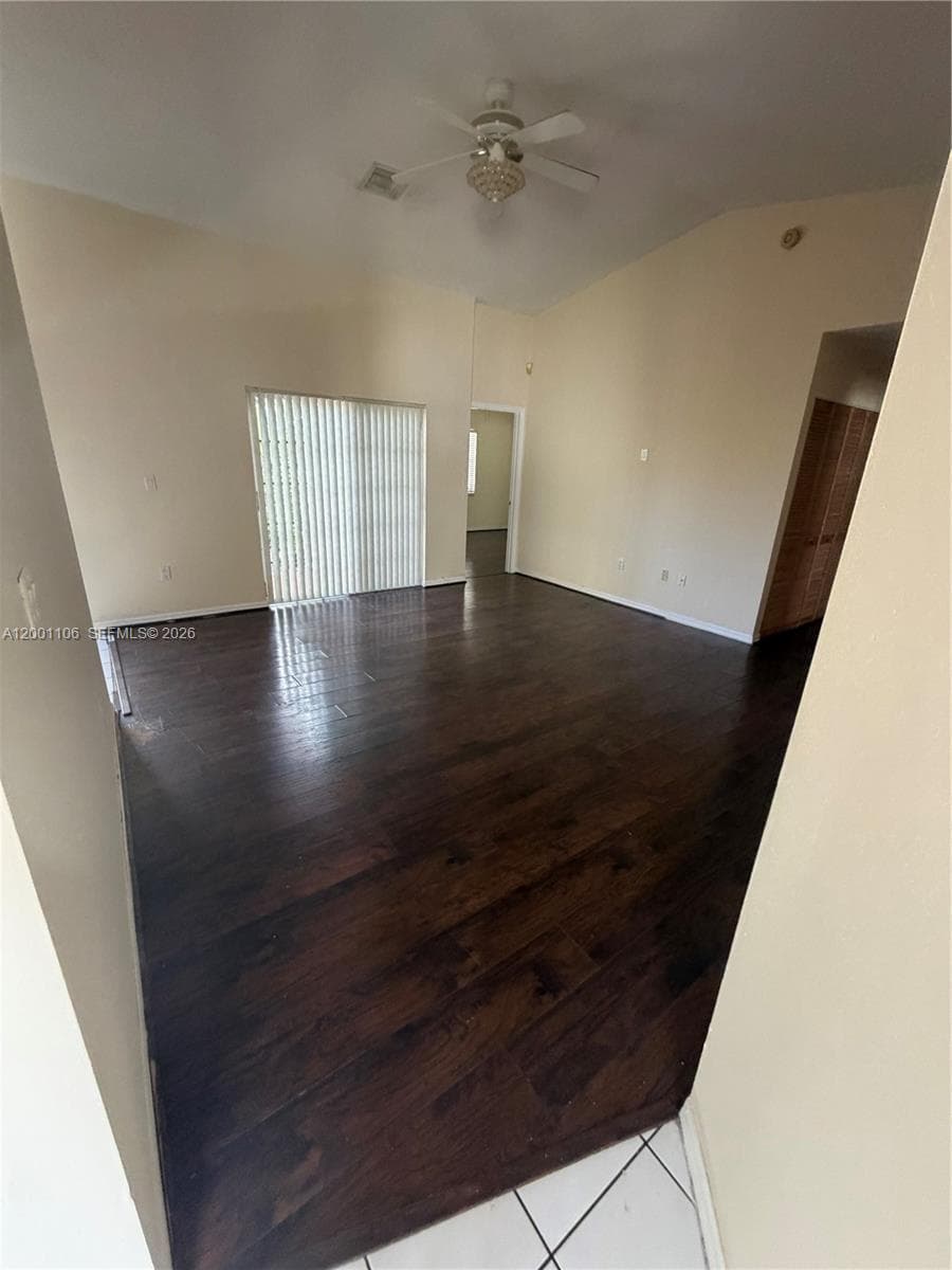 960 NE 214th Ln # 04, Miami FL 33179 photo 3