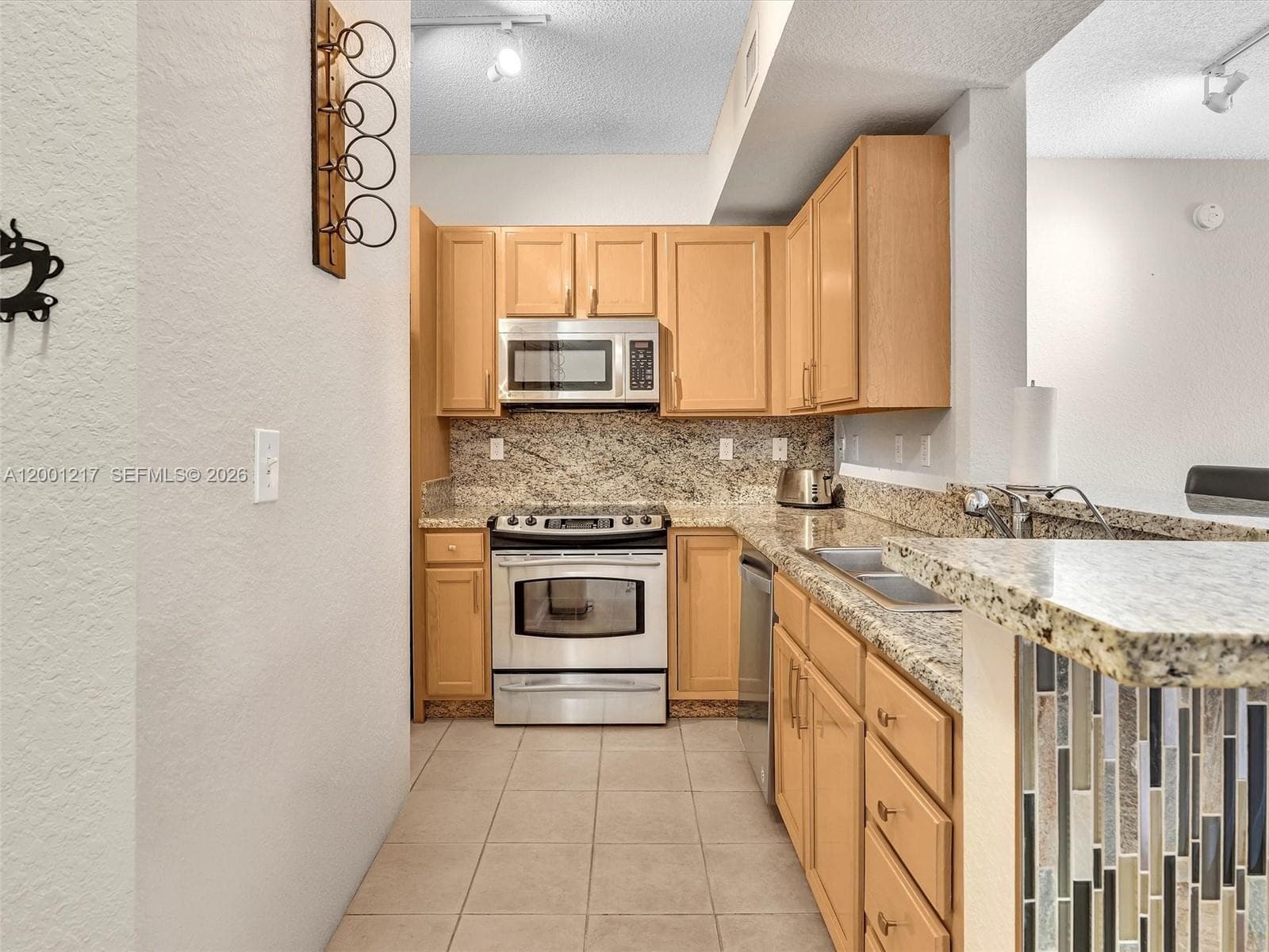 6001 SW 70th St # 313, South Miami FL 33143 photo 5