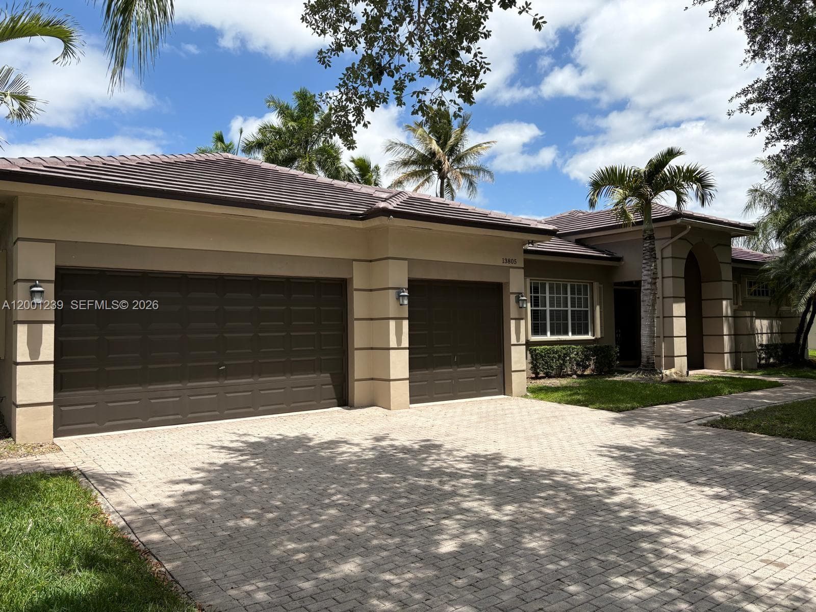 13805 SW 41st St, Davie FL 33330