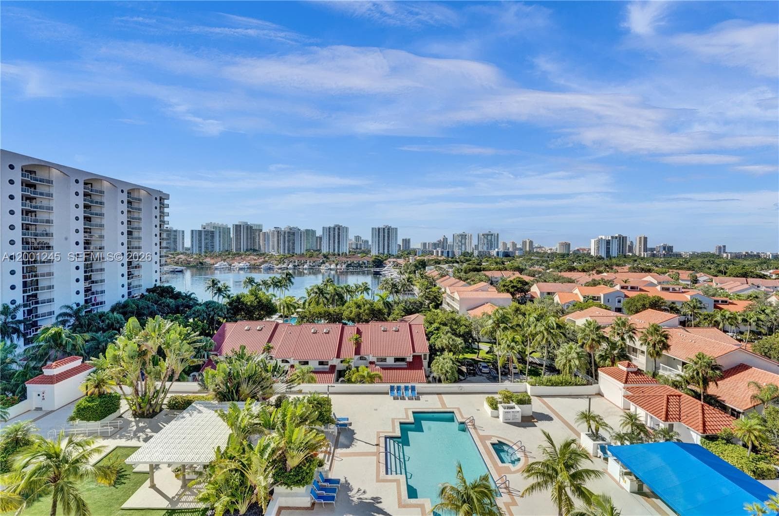 3600 Yacht Club Dr # 904, Aventura FL 33180 photo 2