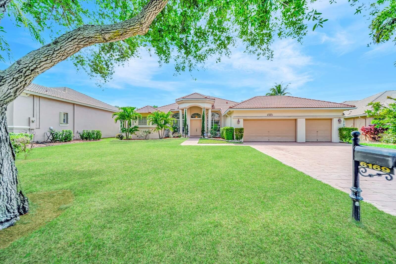 6169 NW 53rd Circle, Coral Springs FL 33067 photo 4