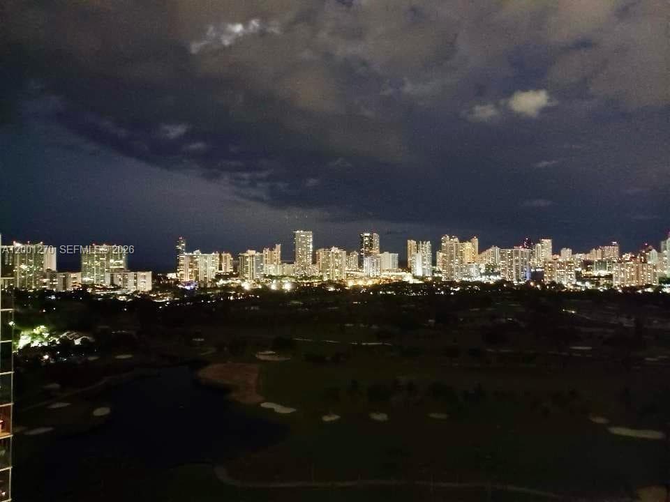 20301 W Country Club Dr, Aventura FL 33180 photo 4