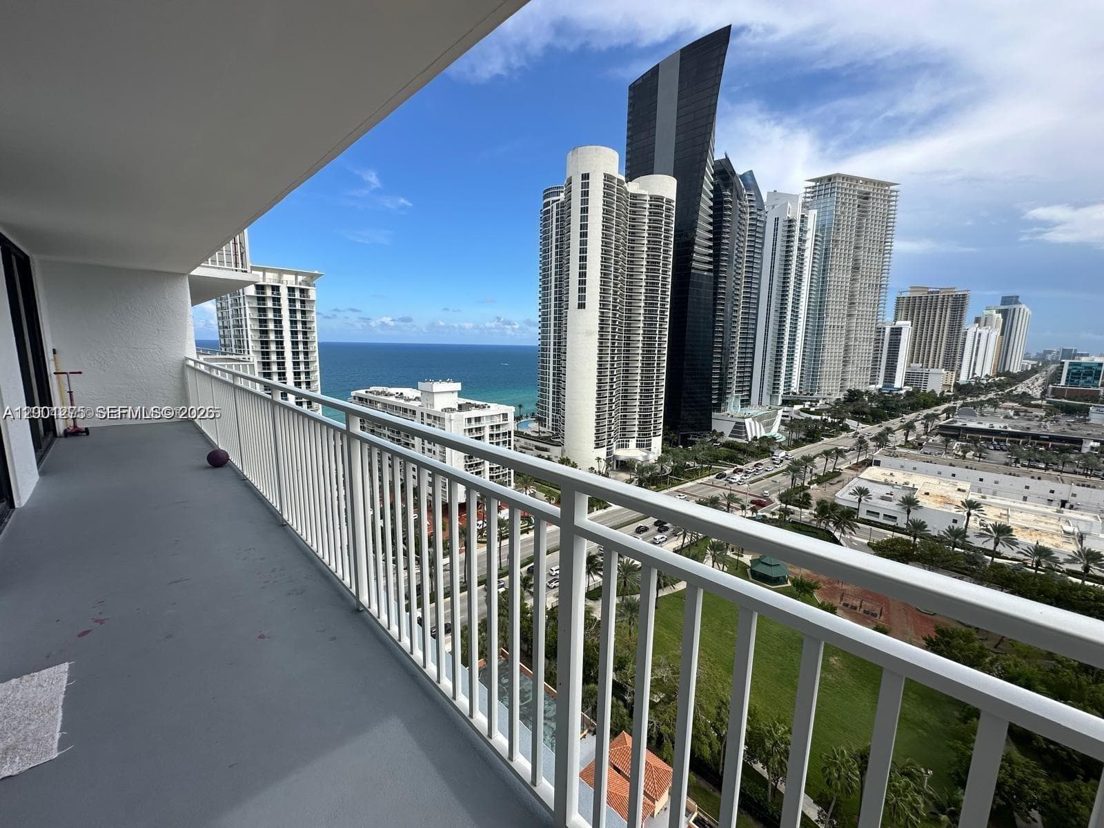 210 174th St # 2202, Sunny Isles Beach FL 33160 photo 2