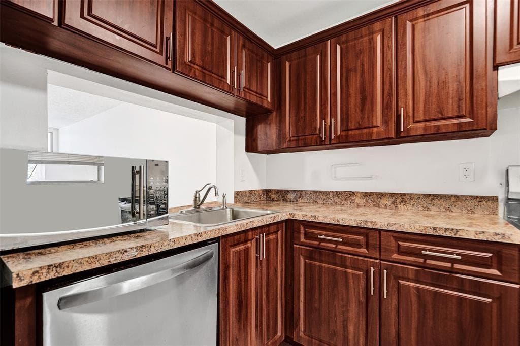 9440 Poinciana Place # 101, Davie FL 33324 photo 4