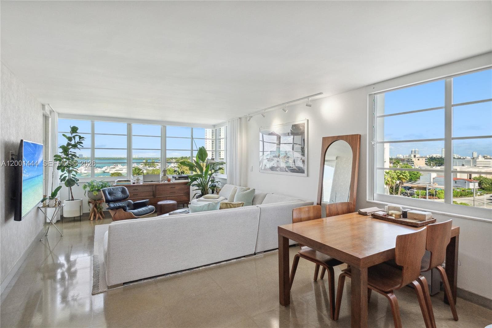 1670 lincoln Ct, Miami Beach FL 33139 photo 2