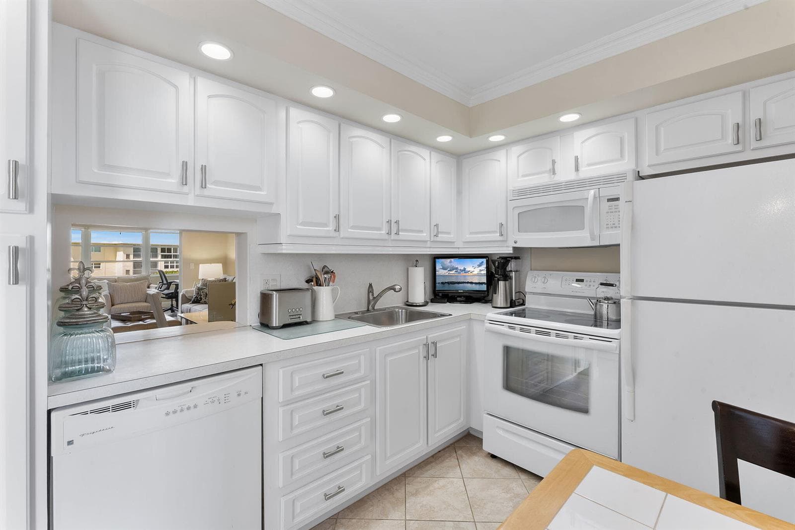 2515 NE 2nd Court # 405, Boynton Beach FL 33435 photo 5