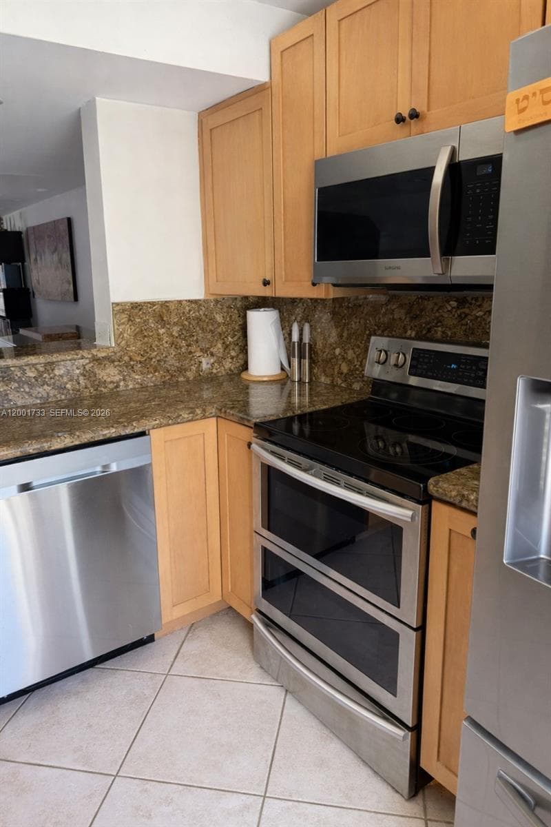 2661 NE 164th St # 40, North Miami Beach FL 33160 photo 4