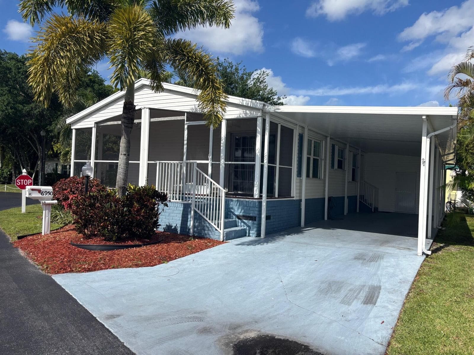 6950 NW 44th Avenue, Coconut Creek FL 33073 photo 3