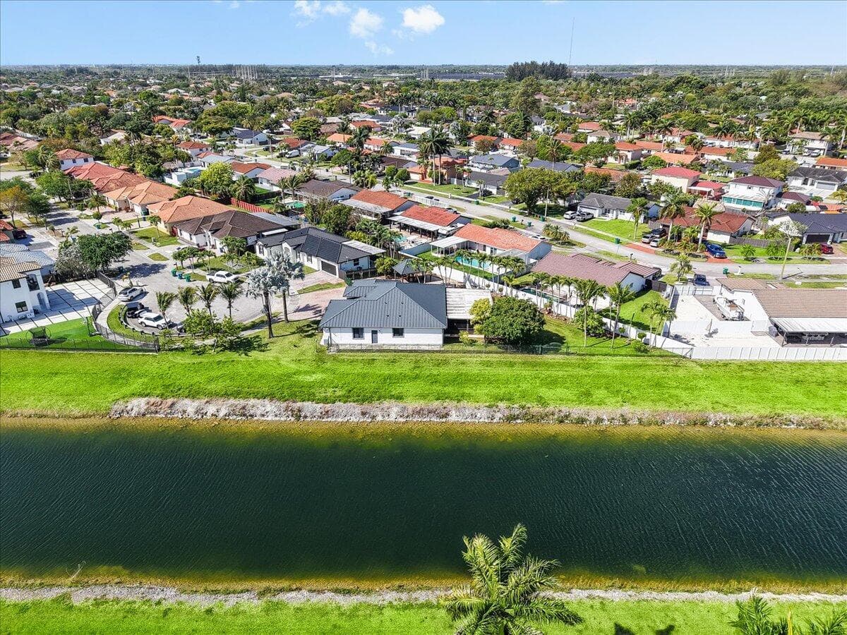 20300 SW 129th Place, Miami FL 33177 photo 3