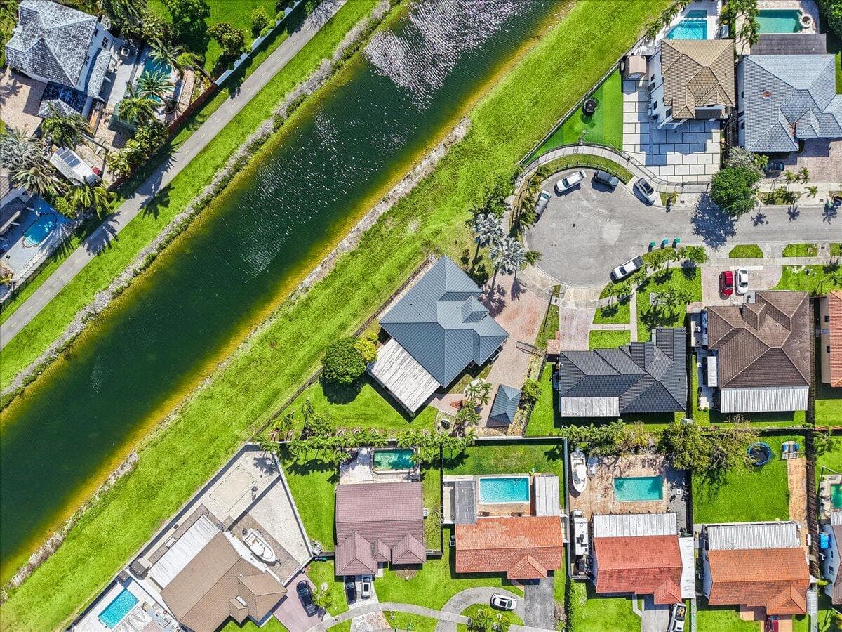 20300 SW 129th Place, Miami FL 33177 photo 4