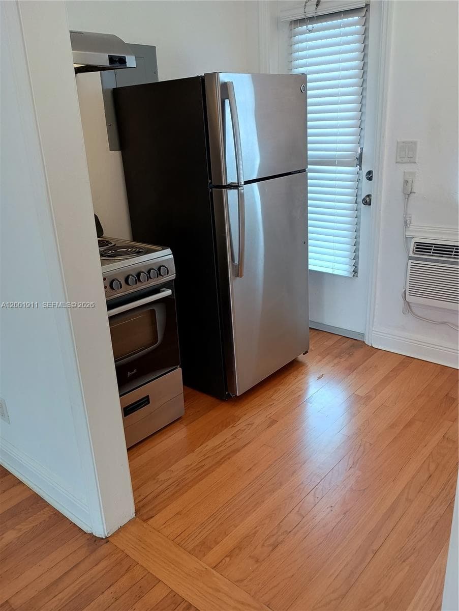535 74 # 11, Miami Beach FL 33141 photo 4