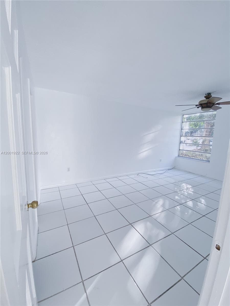 870 NW 87th Ave # 110, Miami FL 33172