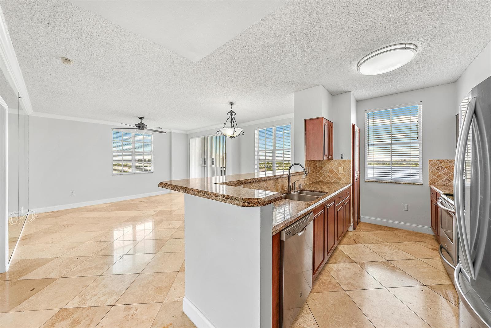 616 Clearwater Park Road # 913, West Palm Beach FL 33401 photo 2