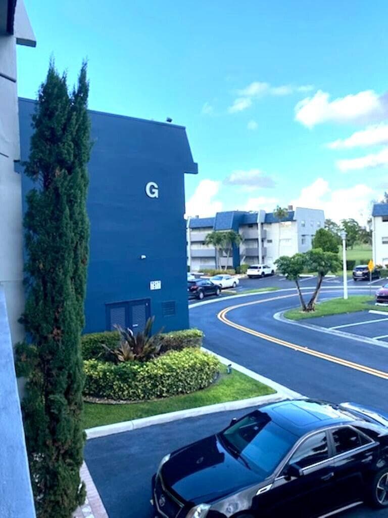7817 Golf Cir Drive # 210, Margate FL 33063 photo 2