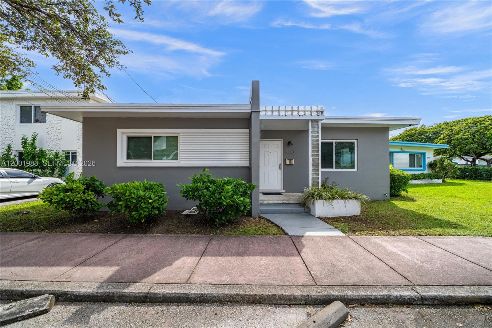 2010 Calais Dr, Miami Beach FL 33141 photo 2