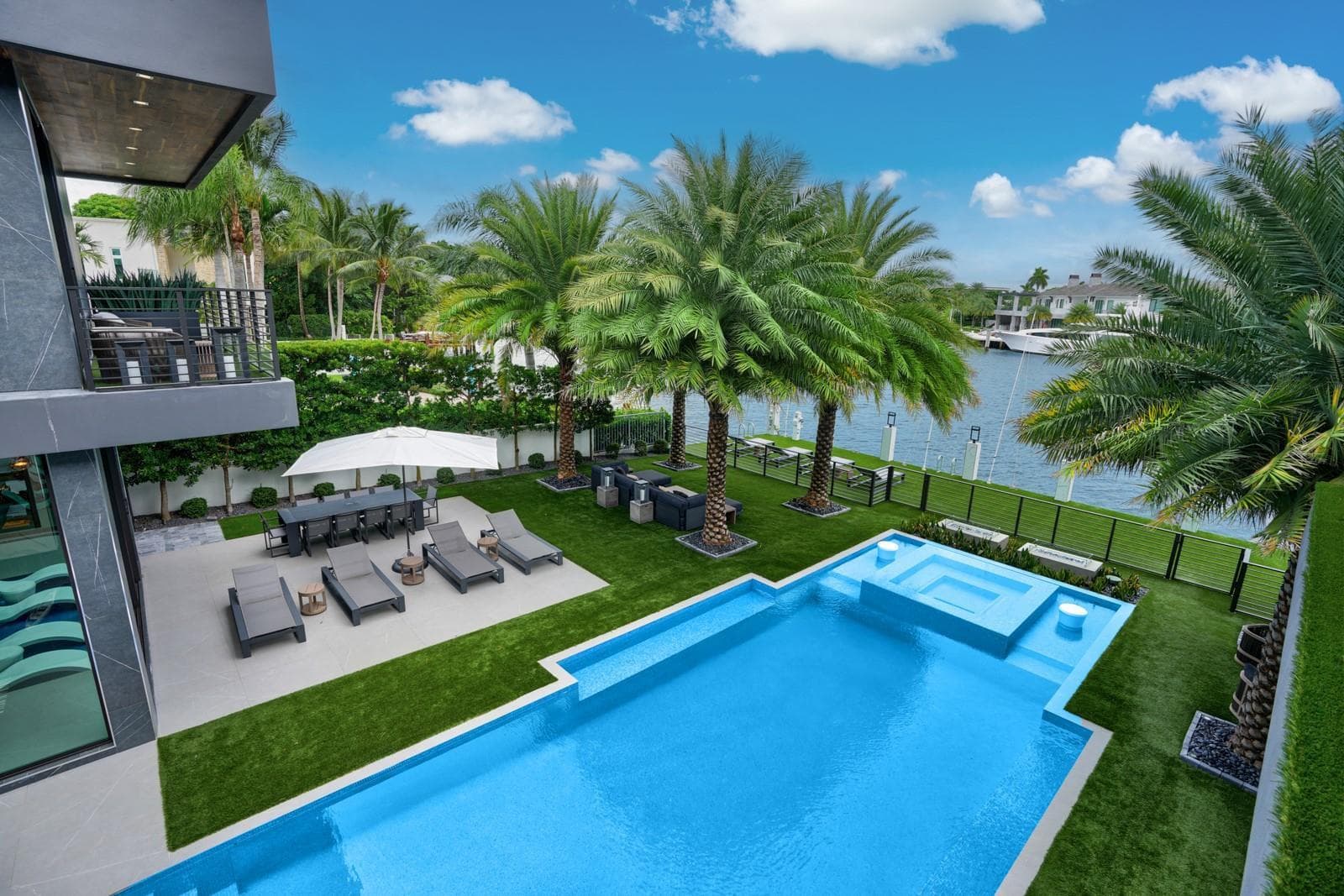 671 Middle River Drive, Fort Lauderdale FL 33304 photo 3