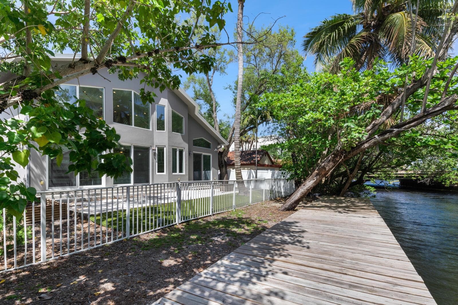 216 SE 10th Street, Fort Lauderdale FL 33316 photo 3
