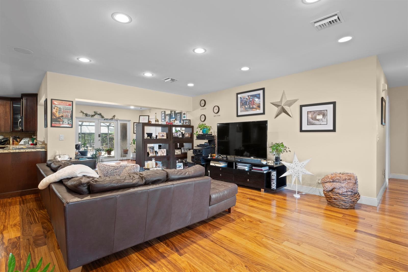 2700 NE 4th Way, Boca Raton FL 33431 photo 2