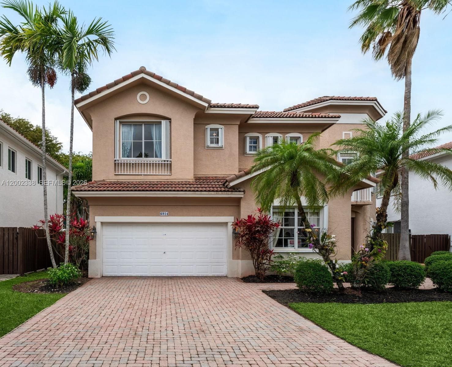 6914 NW 113th Pl, Doral FL 33178